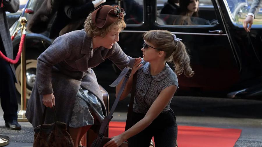 LA SRA. HARRIS VA A PARÍS